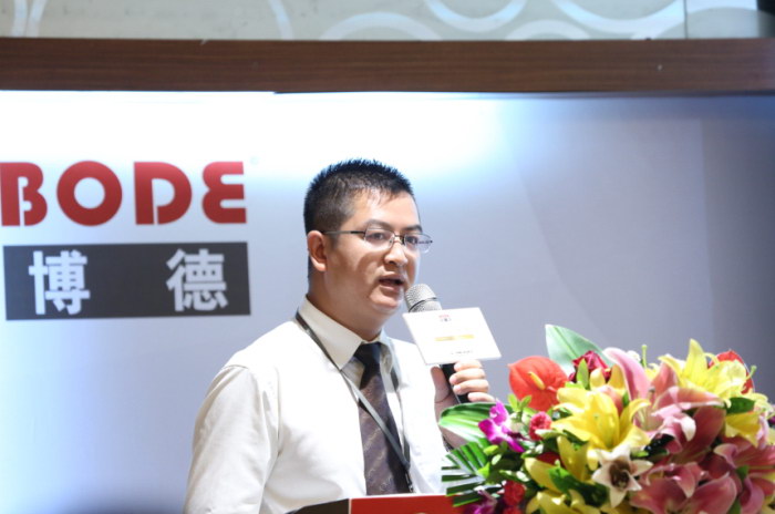 4妖精视频一区二区公司系统工程部一部经理李鹏介绍工程操作的经验分享.jpg