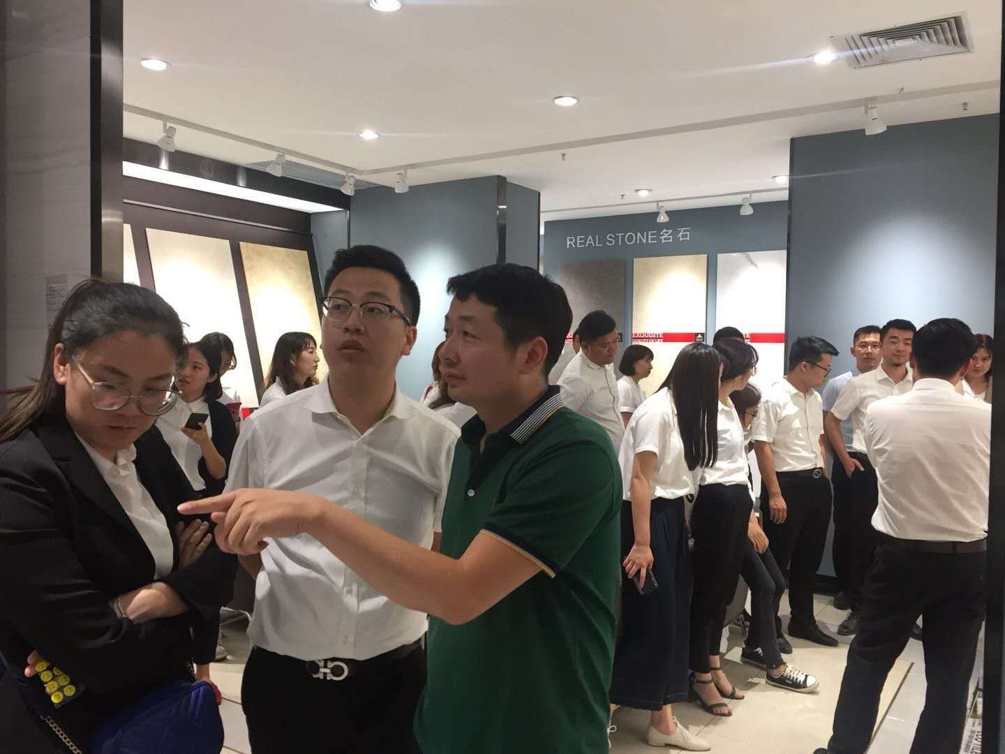 呼市妖精视频一区二区总经理王宏昌讲解名石工艺
