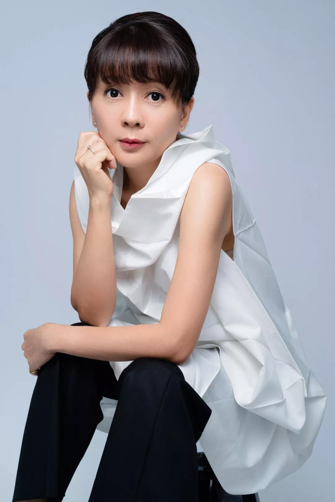 台湾软装女神傅琼慧与约定在妖精视频一区二区馆