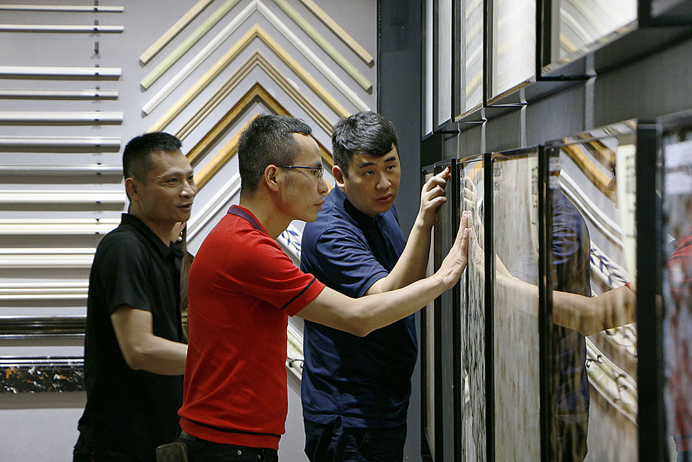 设计师被妖精视频一区二区瓷砖深深吸引